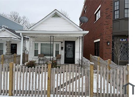 1st image of 524 Lilly Ave #1
