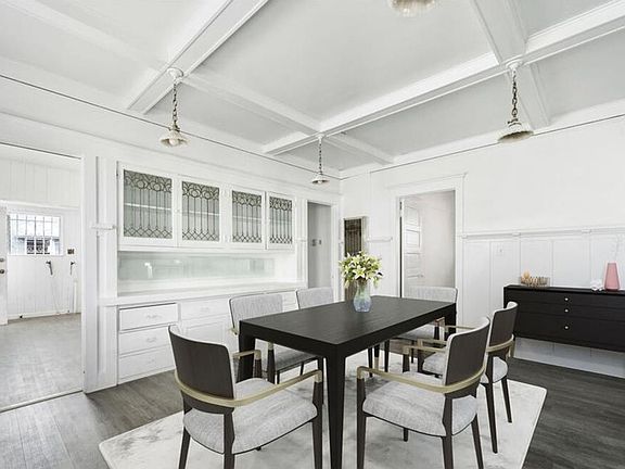 4th image of 454 W 59th Pl #59454