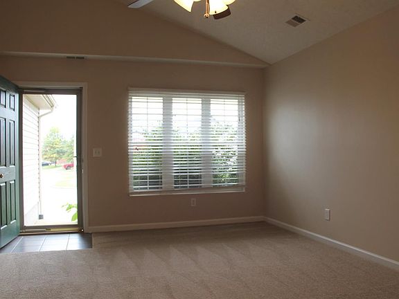 2nd image of 267 Baybrook Cir