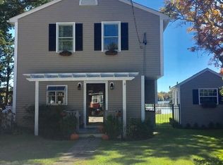 68 Lakeside Ave, Dartmouth, MA 02747
