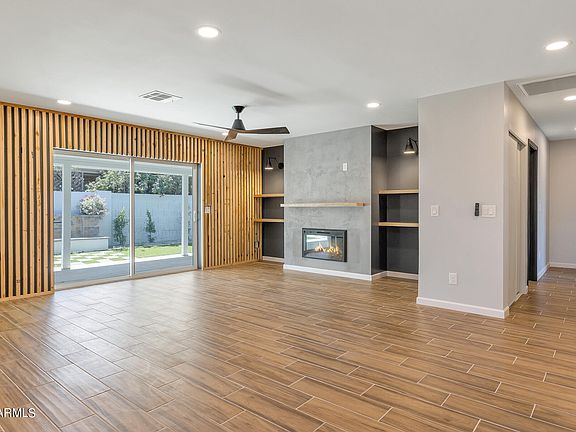 4th image of 8151 N ROYAL PALM Circle