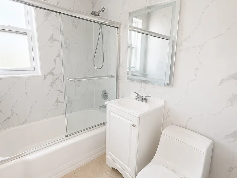 160 Ravine Ave #2D — Photo 9