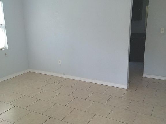 3rd image of 2535 11th Ave S