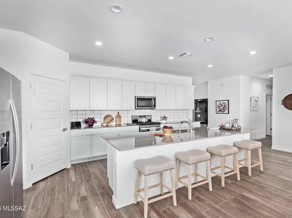 5458 W Summer View Dr, Marana, AZ 85658