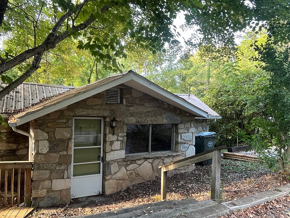 1st image of 203 Ray St
