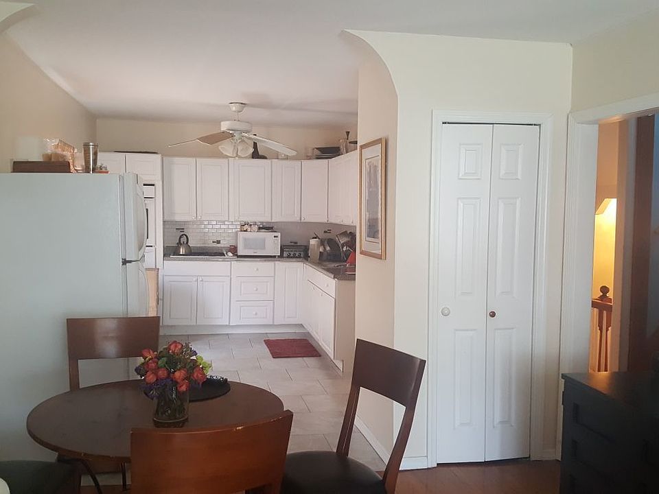2nd image of 13944 227th St