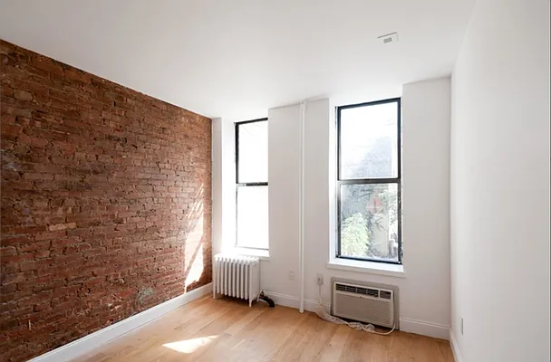 Rented by Evergreen Realty & Investments | media 5