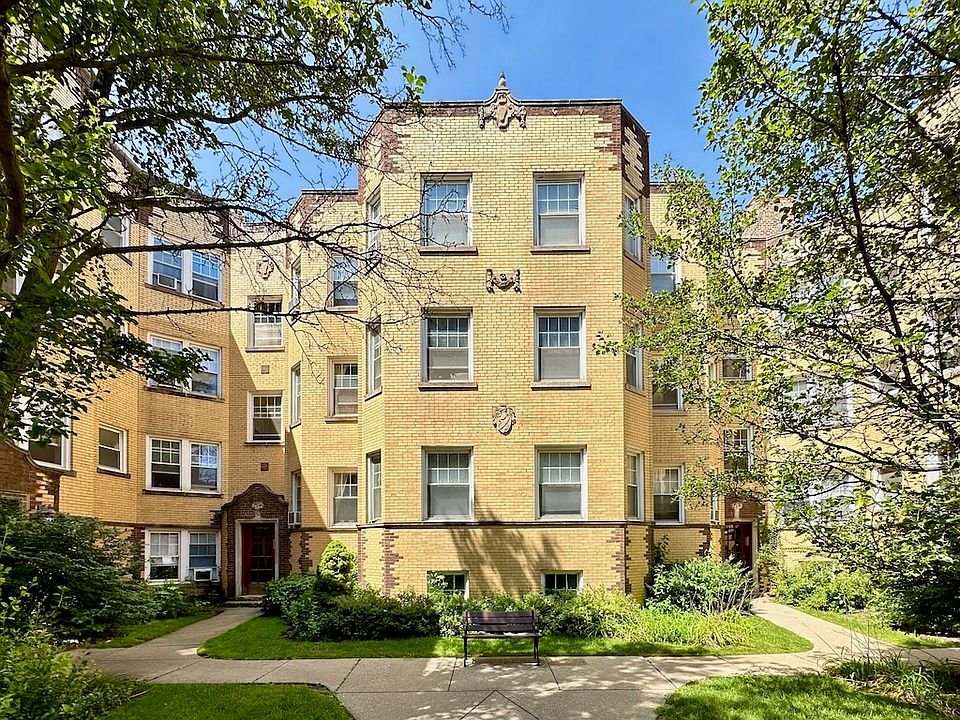 1st image of 4412 N Rockwell St Unit 4