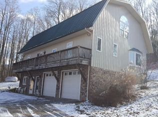 51 Vegan Rd, Ellamore, WV 26267