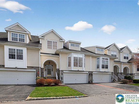 2nd image of 186 Oakmont Ct