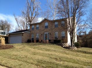 1080 Chatelet Dr, Saint Louis, MO 63135