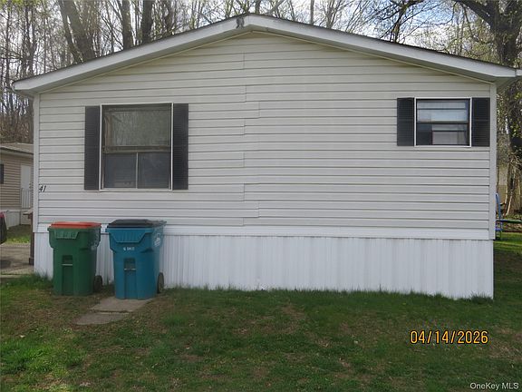 4th image of 723 Beekman Road #41