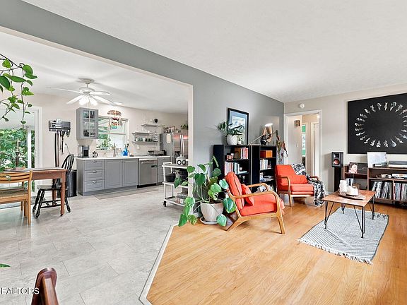 5th image of 4212 Felty Dr