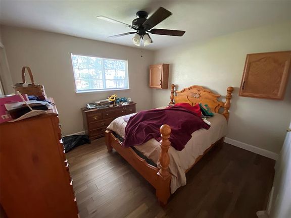 5th image of 12207 Squire Dr
