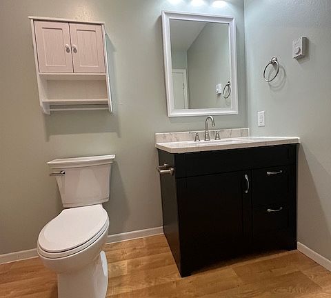 4th image of 303 Birch St #8