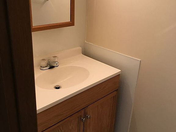 5th image of 838 Southgate Dr