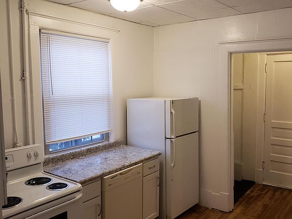 4th image of 1105 E Indiana Ave #1