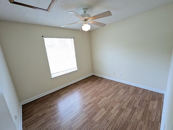 5th image of 319 Austin Ave