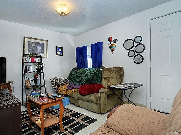 2nd image of 441 Blake St