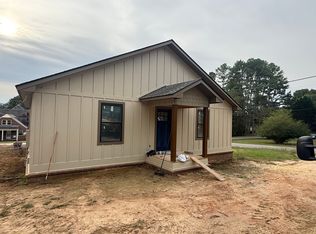74 Lewis St, Summerville, GA 30747