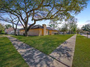 2203 Briarview Dr, Houston, TX 77077