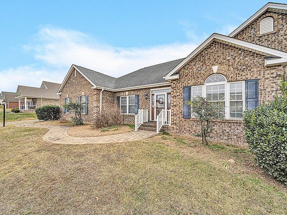 3rd image of 2839 Matthew Dr