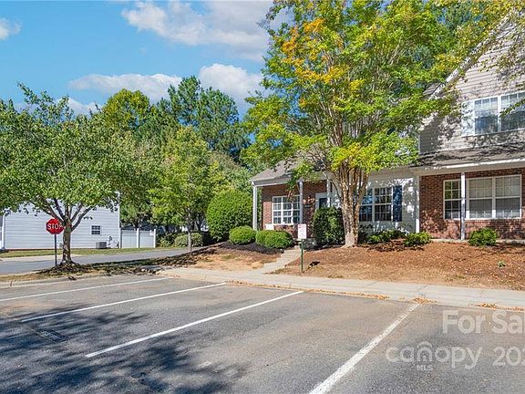 3rd image of 10107 Frosty Ln