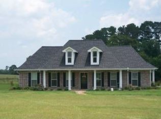 330 Damascus Rd, Center, TX 75935