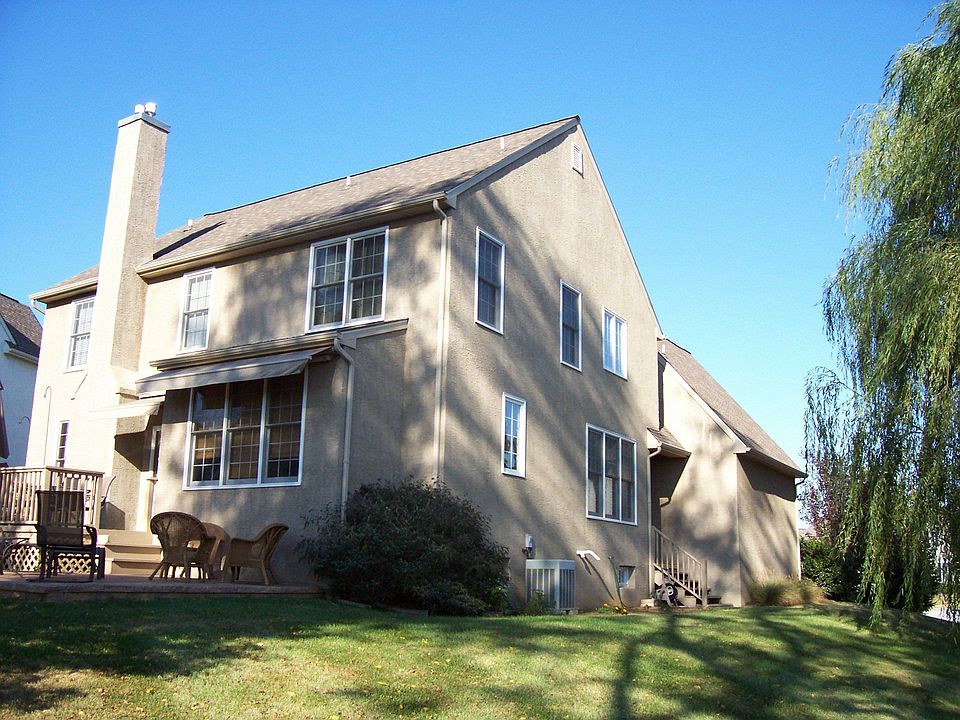 2nd image of 920 Whiticar Ln