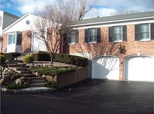 18 Washington Cir, New City, NY 10956