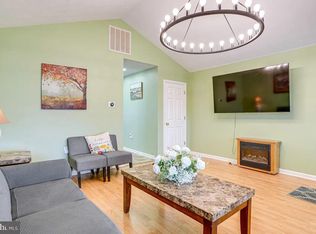 4 Brumback Ave, Luray, VA 22835