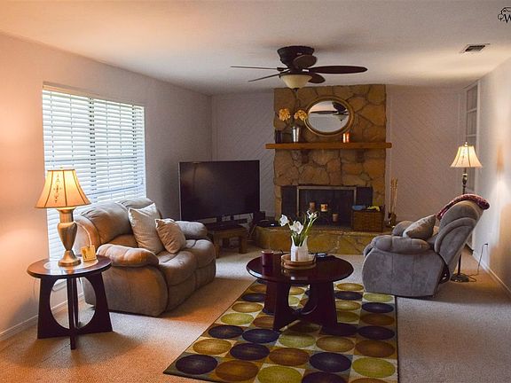 3rd image of 4651 Briarwood Dr