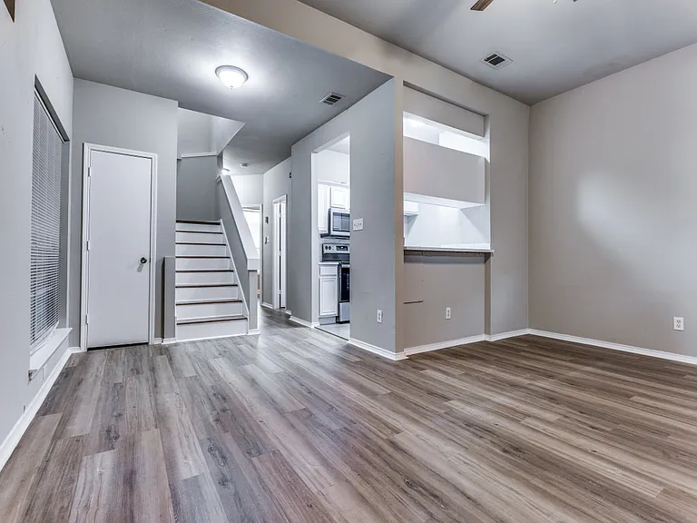 3935 Pickett Pl — Photo 9