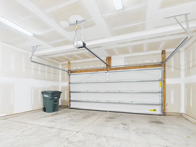 2794 Yeager Dr — Photo 21
