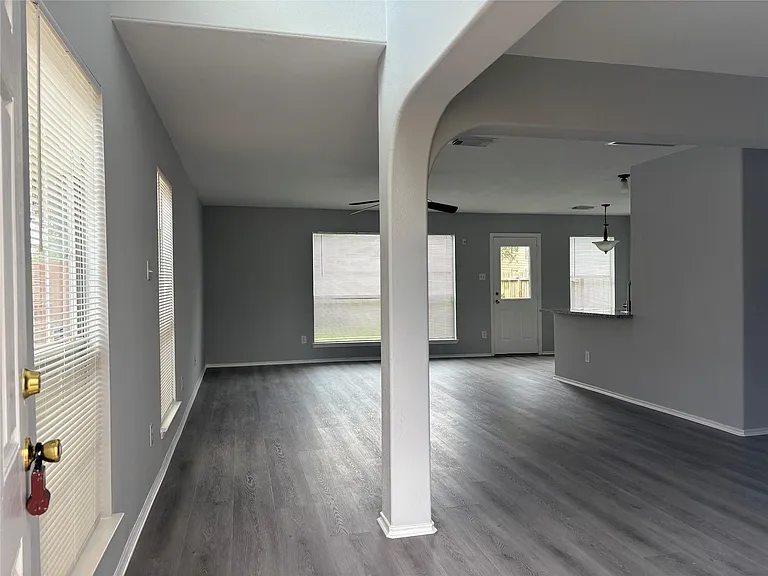 13642 Rural Oak St — Photo 5