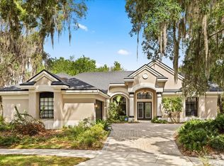 622 W Palm Valley Dr, Oviedo, FL 32765