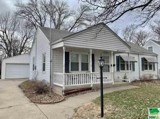 3221 Lindenwood St, Sioux City, IA 51104