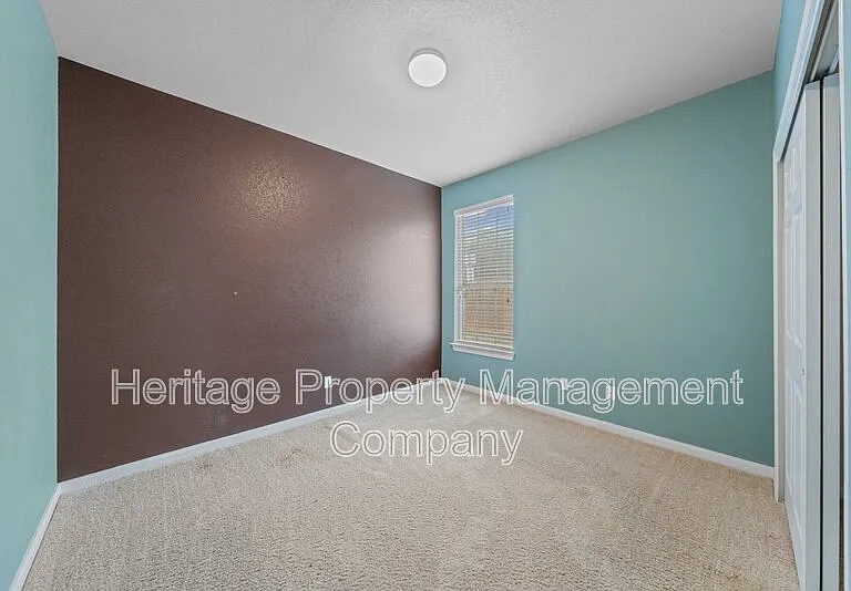 141 Springtree Blf — Photo 27