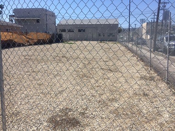 3rd image of 2001 S Crescent Ave