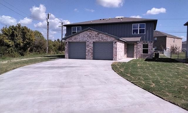 1st image of 2816 Leroy Cir #A