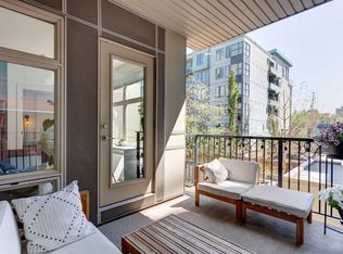323 N 20th Ave SW #214, Calgary, AB T2S2G5