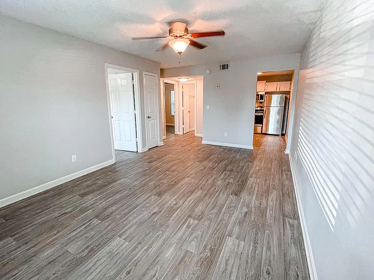 VINYL HARDWOOD FLOORING