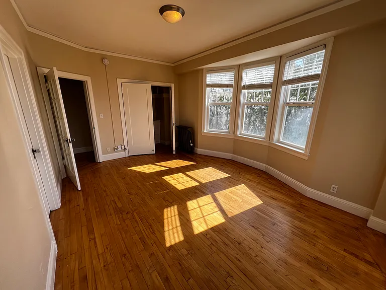 Picardo Arms Apartments — Photo 19