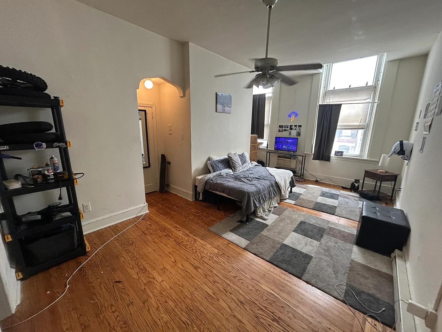 Studio, $1,040 — Photo 1