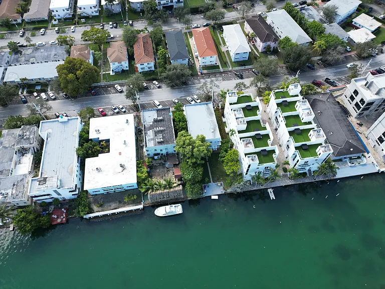 1965 Calais Dr #7 — Photo 15