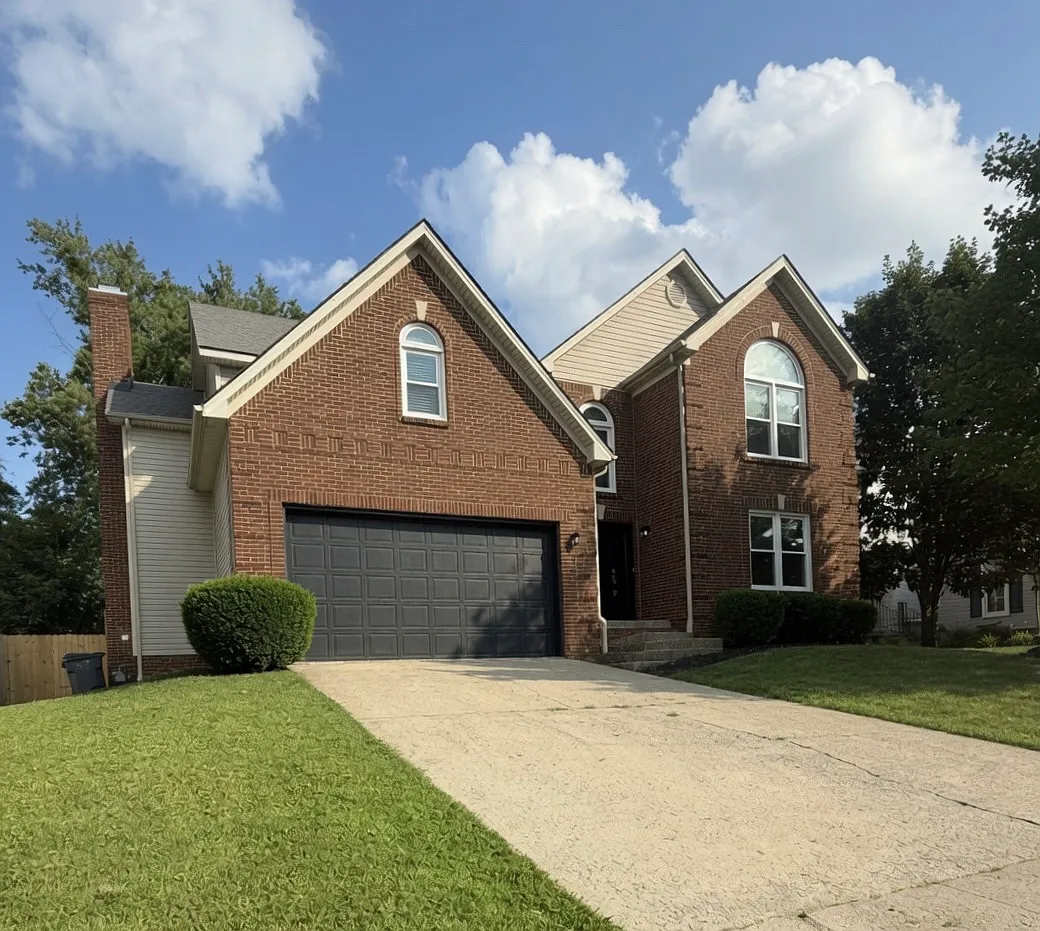 4 bed, 2652 sqft, $3,500 — Photo 1