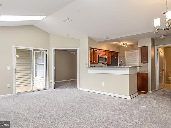 5th image of 5605 Willoughby Newton Dr Unit 32