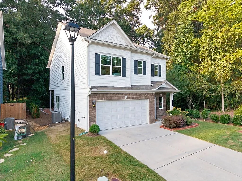 3 bed, 2.5 bath, 2042 sqft, $2,500 — Photo 3