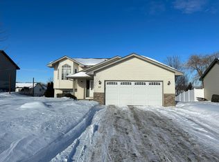 611 Sunset St, Buffalo, MN 55313