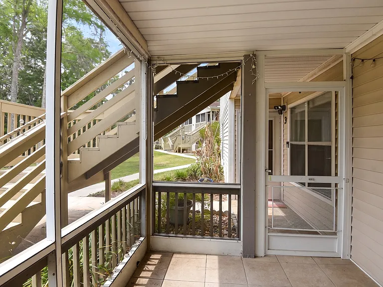 Outside - screened porch for Bedroom 1